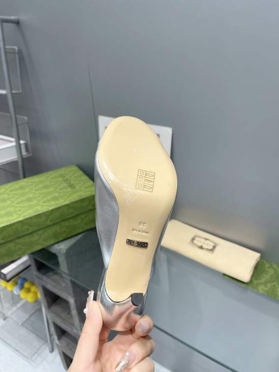 Picture of Gucci Slippers _SKUGuccisz35-428cmmnf02262115